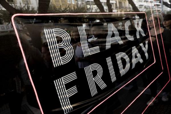Black Friday : Αυξημένη, αλλά υποτονική η κίνηση στην αγορά