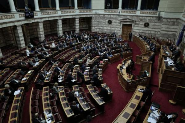 Συνταγματική Αναθέωρηση: Σε κλίμα έντασης η πρώτη μέρα της συζήτησης στη Βουλή