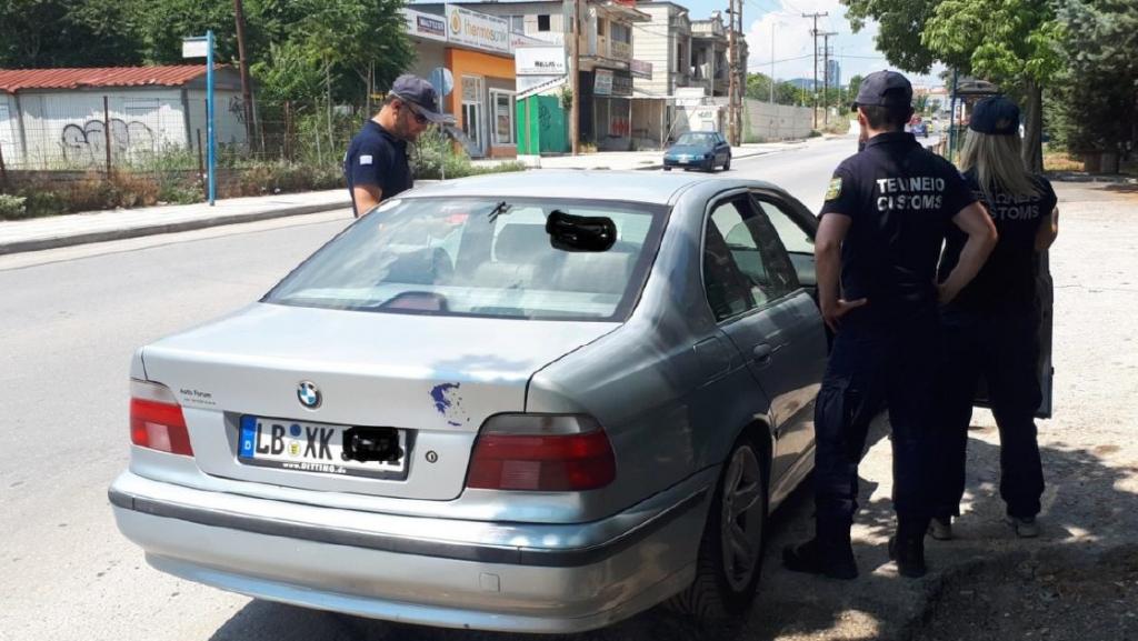 ΑΑΔΕ: Λαβράκια σε ελέγχους αυτοκινήτων με ξένες πινακίδες