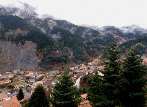 Μελισσουργοί Άρτας : Το ηπειρώτικο χωριό με τα τρεχούμενα νερά και τα ελατοδάση