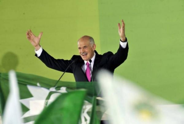 ΠΑΣΟΚ : Η νίκη του Γ. Παπανδρέου, η κυβέρνηση και ο δύσκολος δρόμος της Κεντροαριστεράς