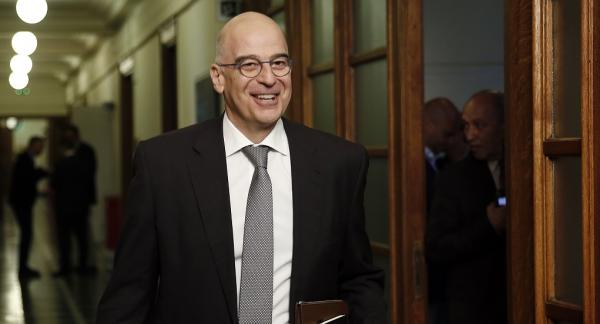 Στη Μόσχα ο Δένδιας, συνάντηση με Λαβρόφ