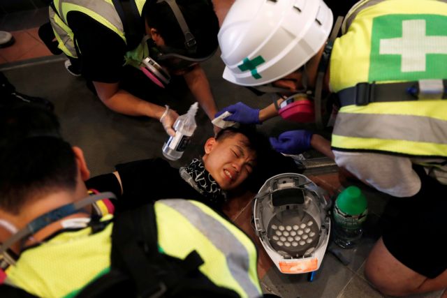 Χονγκ Κογνκ : Σε κρίσιμη κατάσταση διαδηλωτής μετά από πυρά αστυνομικού