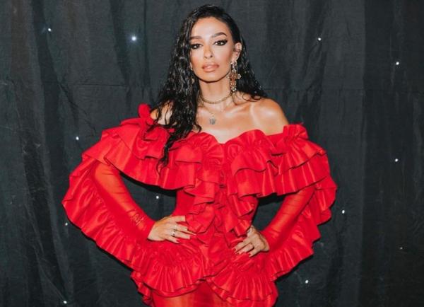 Ελένη Φουρέιρα : Οι πλαστικές που έχει κάνει και ο οργασμός στον «αέρα»