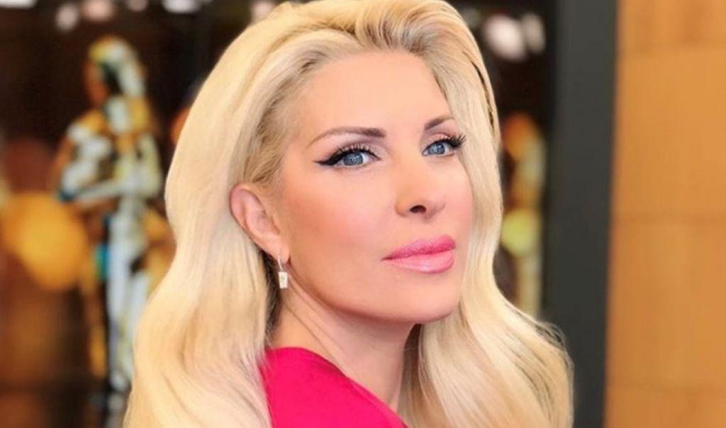 Ελένη Μενεγάκη : Πλημμύρισε το σπίτι της στα Μελίσσια