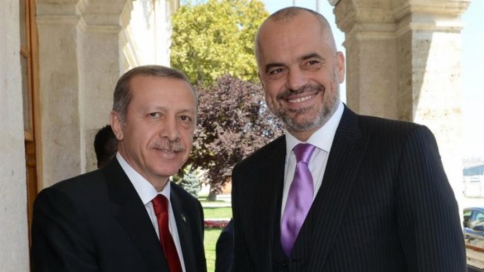 Ερντογάν : Καλώ τον «Ισλαμικό Κόσμο» να στηρίξει την Αλβανία