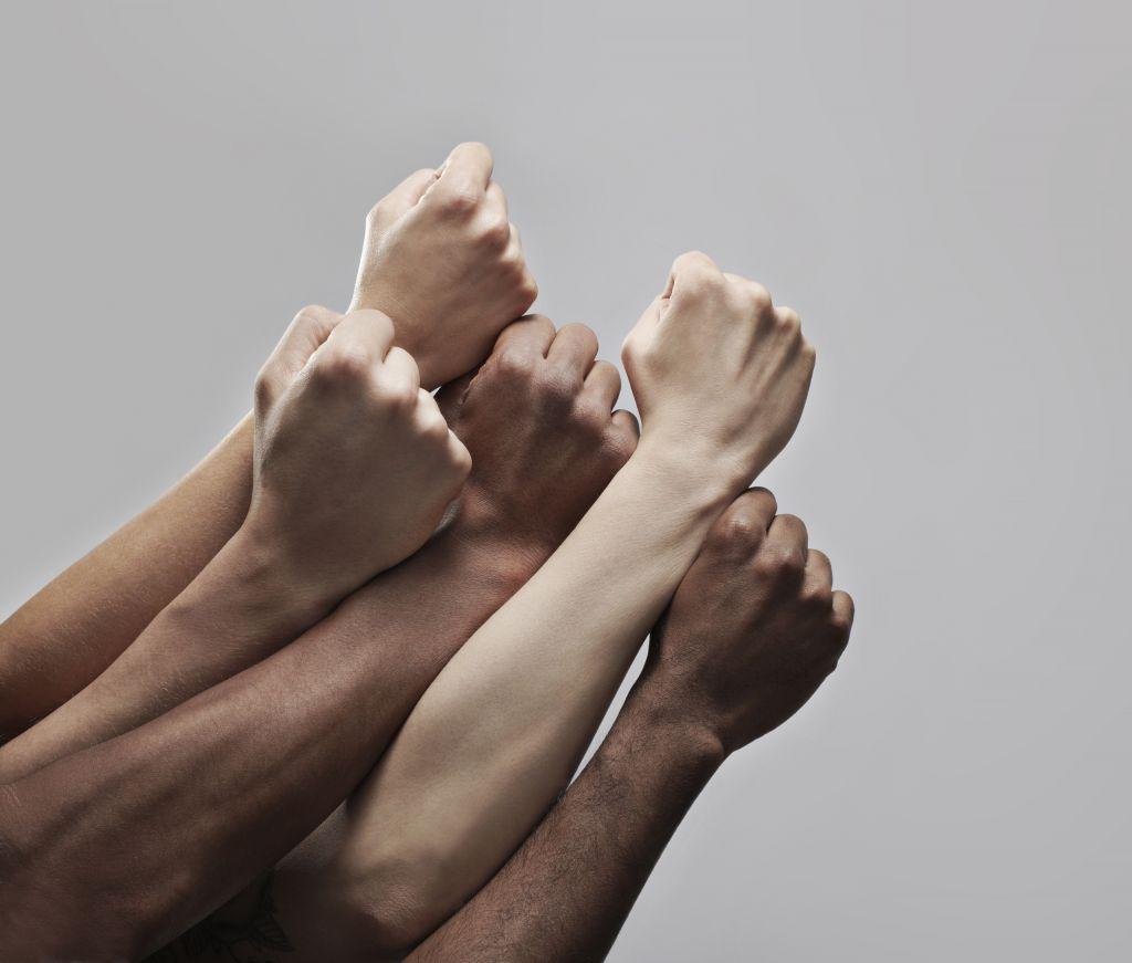 Αισχρό ρατσιστικό παραλήρημα ξεδιπλώνεται απροκάλυπτα στους δέκτες μας