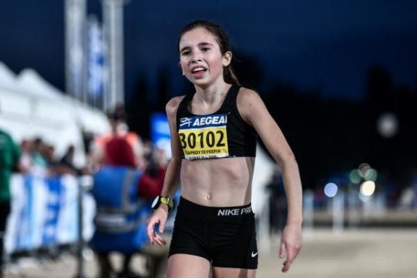 Μαραθώνιος : Η 14χρονη Γλυκερία διέπρεψε στα 10χλμ – Τερμάτισε τρίτη και αποθεώθηκε
