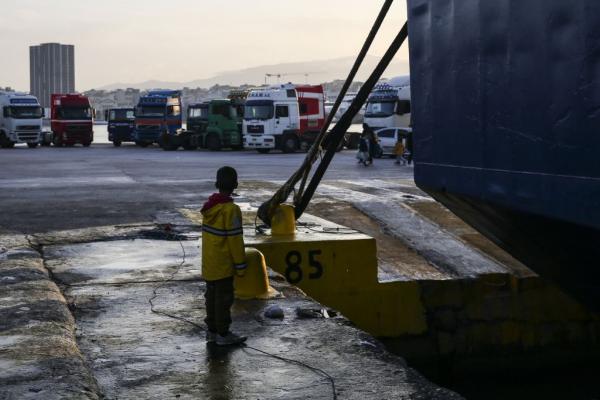 Τρία στα τέσσερα ασυνόδευτα παιδιά στην Ελλάδα ζουν σε ακατάλληλες δομές
