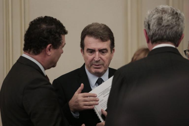 Έστησαν ενέδρα σε στενό σύμβουλο του Χρυσοχοΐδη –Διακομίστηκε στο νοσοκομείο