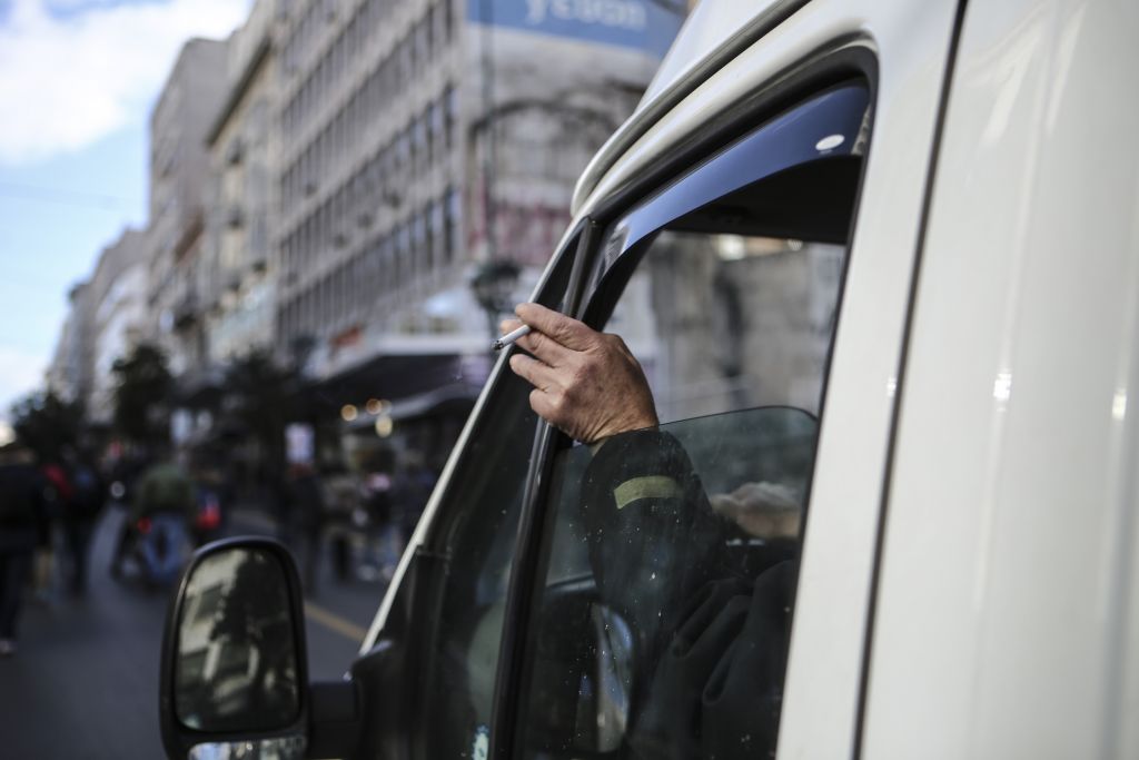 Αντικαπνιστικός νόμος : Πόσα πρόστιμα έχουν κοπεί μέχρι τώρα- Οι κλήσεις και οι «θεριακλήδες»