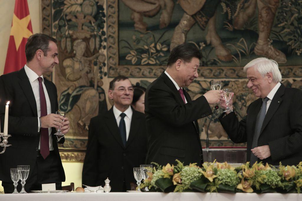 Δείπνο Παυλόπουλου σε Σι : Κίνα και Ελλάδα ξεκινούν μια νέα πορεία συνδημιουργίας