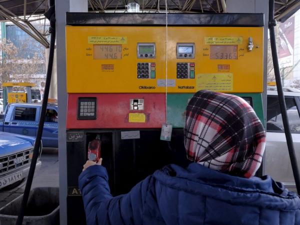 Το Ιράν αύξησε κατά 50% την τιμή της βενζίνης