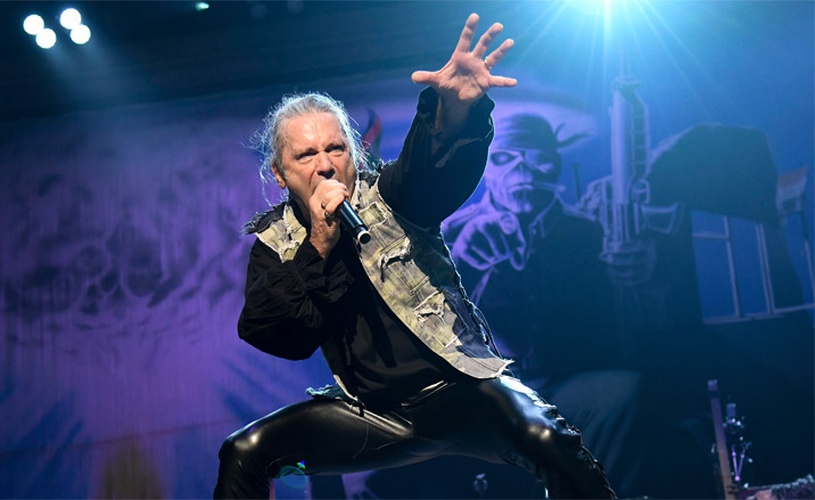 Μπρους Ντίκινσον : 10 λόγοι να βρεθείς απόψε στο Παλλάς για τη φωνή των Iron Maiden