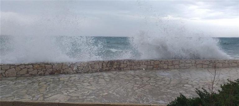 Κακοκαιρία : Έφτασε στη Ζάκυνθο η «Βικτώρια» – Προειδοποιήσεις από την Περιφέρεια