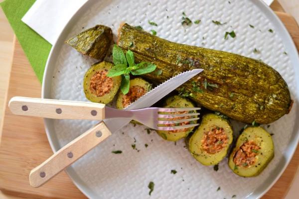 Κολοκύθια γεμιστά με κιμά σόγιας