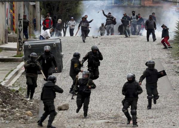 Επεμβαίνει ο στρατός στη Βολιβία : Στο Μεξικό ο Μοράλες – Σε εμφύλιο καλούν οι υποστηρικτές του