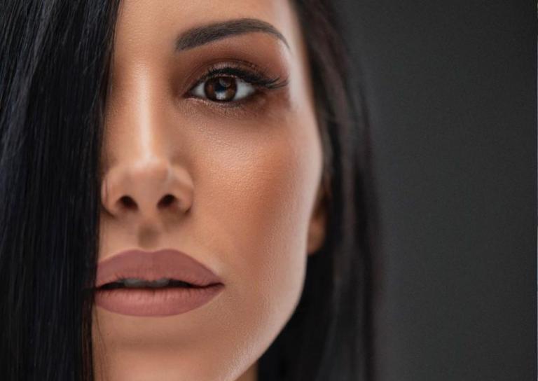 Λένα Ζευγαρά : Γιατί επιλέγει να ντύνεται συντηρητικά;