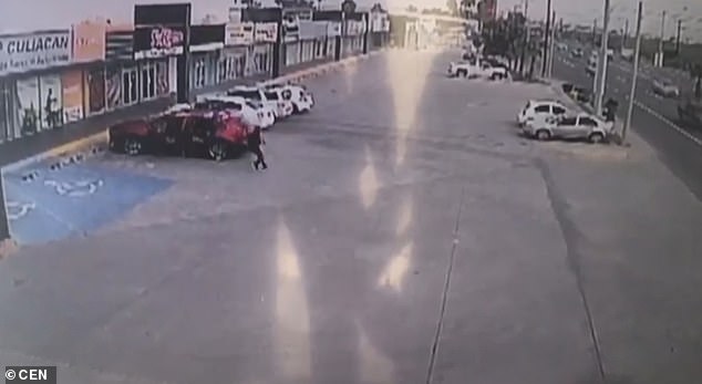 Βίντεο από την εκτέλεση του αστυνομικού που συνέλαβε τον γιο του Ελ Τσάπο –Τον «γάζωσαν» με 155 σφαίρες