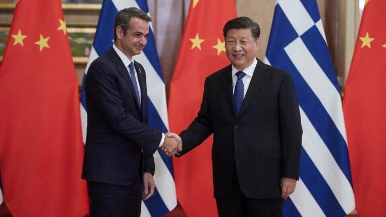 Ταξιδεύοντας στην Κίνα, πίνοντας στου Ψυρρή…