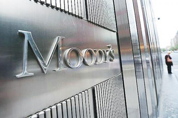 Χτύπημα Moody’s : Υποβάθμισε την προοπτική της Βρετανίας λόγω Brexit