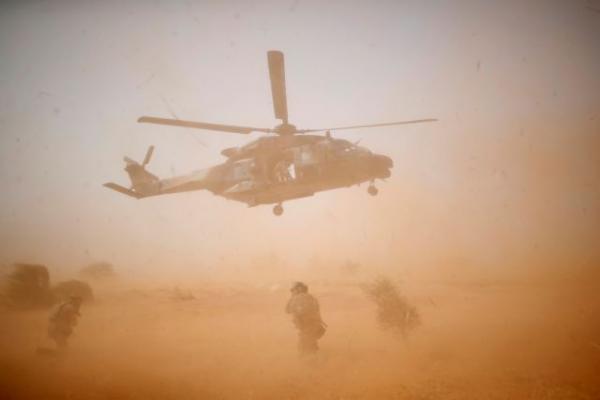 Τραγωδία στο Μάλι : Δεκατρείς νεκροί γάλλοι στρατιωτικοί μετά από πτώση ελικοπτέρων