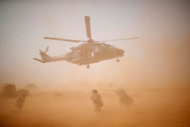 Τραγωδία στο Μάλι : Δεκατρείς νεκροί γάλλοι στρατιωτικοί μετά από πτώση ελικοπτέρων