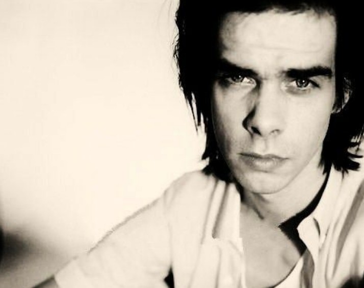 O δημιουργικός κόσμος του Nick Cave μέσα σε μία νέα έκθεση