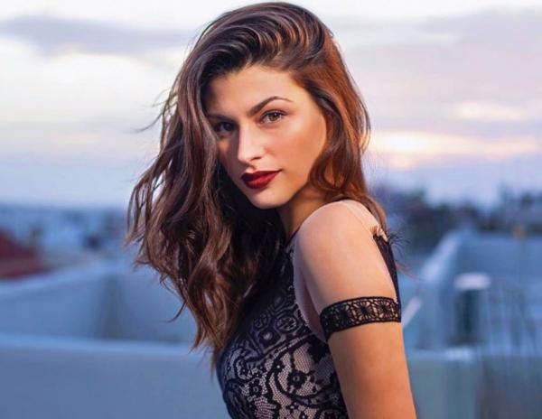 Δανάη Παππά : Ο μεγάλος έρωτας της ηθοποιού