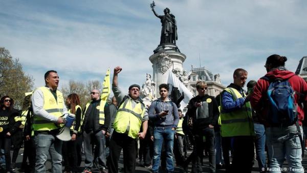 Τα «Κίτρινα γιλέκα» σε Παρίσι και Στρασβούργο
