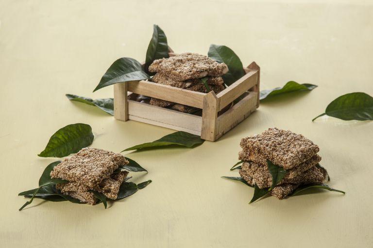 Σπιτικό παστέλι με αμύγδαλα και πορτοκάλι