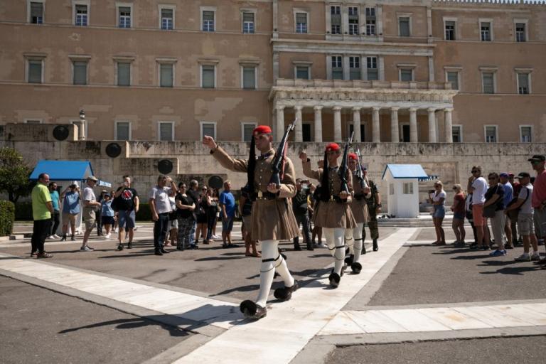 Συνταγματική αναθεώρηση, μετέωρη και άτολμη: Μια χαμένη ευκαιρία για το πολιτικό σύστημα