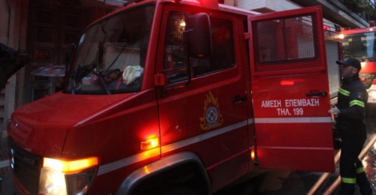 Φωτιά σε κτίριο στην Πατησίων