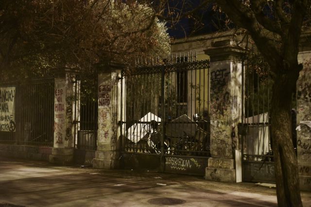 Πολυτεχνείο : Απετράπη εισβολή αντιεξουσιαστών από την ομάδα περιφρούρησης