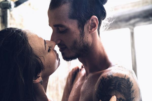 Πέντε εναλλακτικά σημεία του σπιτιού για να… βρεθείτε με το σύντροφό σας