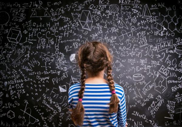 Νέα έρευνα καταρρίπτει τον μύθο ότι τα κορίτσια υστερούν στα μαθηματικά