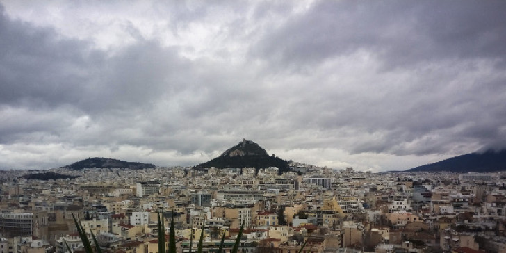Καιρός : Τοπικές νεφώσεις τη Δευτέρα με λιγότερες βροχές | in.gr