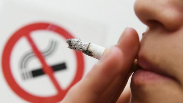 Αντικαπνιστικός νόμος : Έπεσαν τα πρώτα πρόστιμα για τσιγάρο