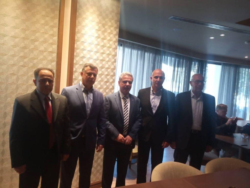 Προσφυγικό : Πέντε δήμαρχοι του Αν. Αιγαίου απορρίπτουν το κυβερνητικό σχέδιο