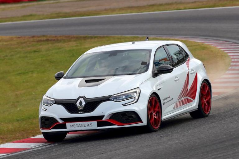 To Renault Megane R.S. Trophy R άλωσε και την Suzuka