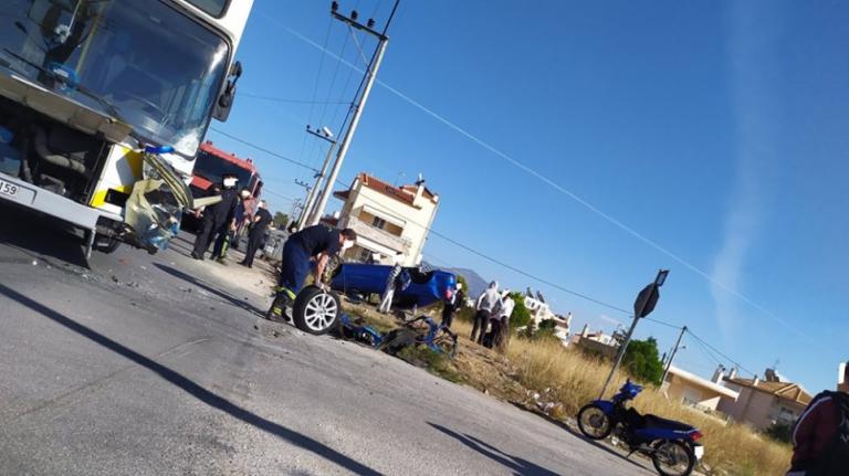 Μενίδι: Σύγκρουση λεωφορείου με αυτοκίνητο – Ενας τραυματίας