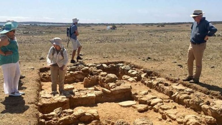 Κρήτη: Ανακαλύφθηκαν μινωικά αντικείμενα και πορφυρά ανάκτορα στη νησίδα Χρυσή