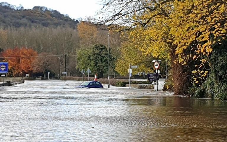 Συναγερμός στη Βόρεια Αγγλία: Εκκενώθηκαν περιοχές από τις πλημμύρες