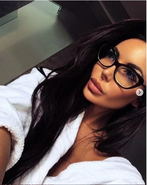 Ιωάννα Ζησάκη : Είναι η πιο hot playmate που πέρασε ποτέ;