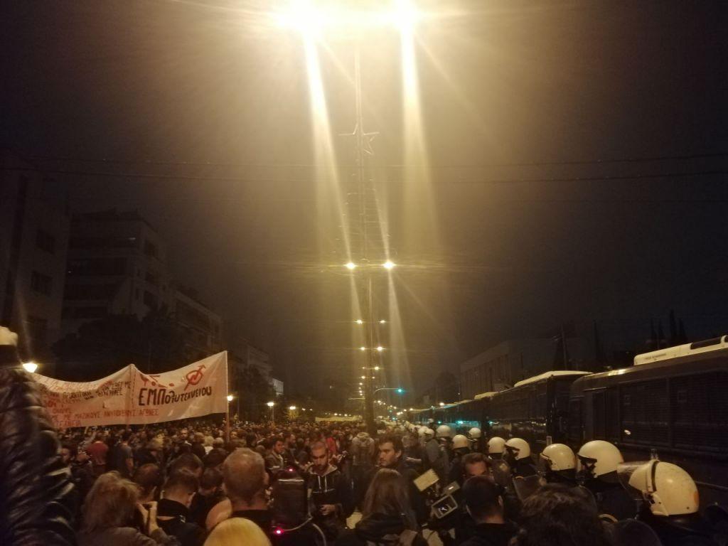 Πορεία για το Πολυτεχνείο : Στην αμερικανική πρεσβεία η κεφαλή