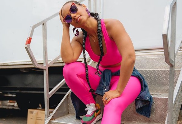 Αλίσια Κις: Τι απάντησε για τα βαμμένα νύχια του γιου της