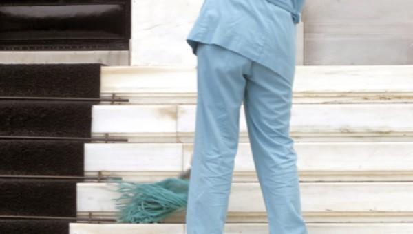 Πώς τα κόμματα αλώνουν το κράτος – Διαχρονικά διορίζουν αποτυχημένους πολιτευτές ή συγγενείς