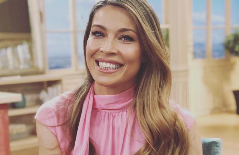 Μαριέττα Χουσαλά : Δείτε το εντυπωσιακό χριστουγεννιάτικο δέντρο που στόλισε