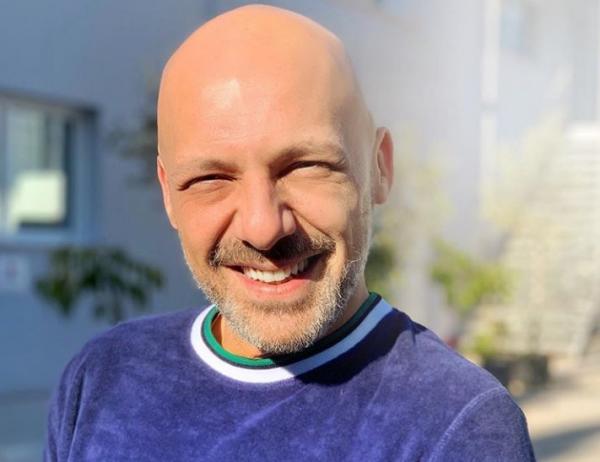 Νίκος Μουτσινάς : Για άλλη μια φορά… πατέρας ο παρουσιαστής