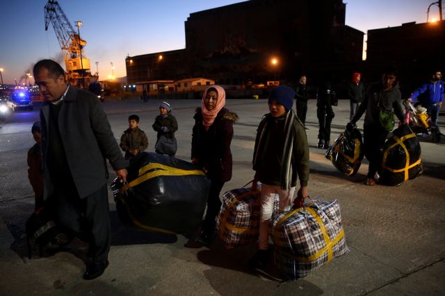 Προσφυγικό: 200 πρόσφυγες φτάνουν αύριο στον Πειραιά – Πάνω από 14.000 στη Μόρια